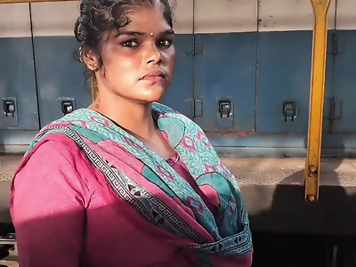 Beeg bhabhi train 🥵indian vali