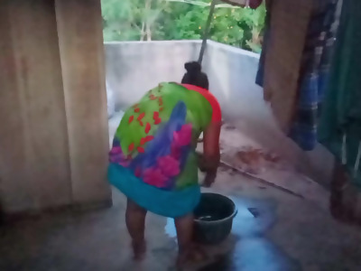 Beeg washing unorthodox tamil attire